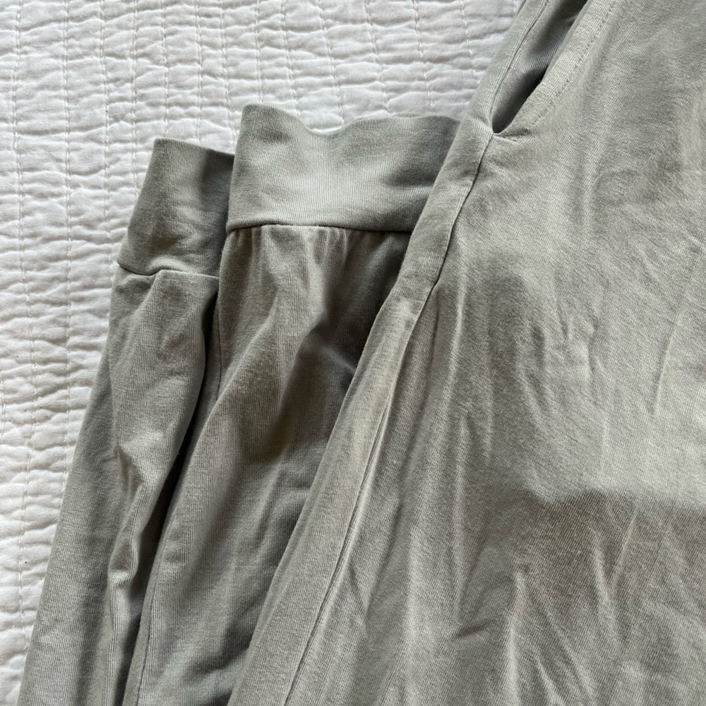 Kyte baby 2pc Men’s Jogger set Size Large Storm Silver - Picture 10 of 12